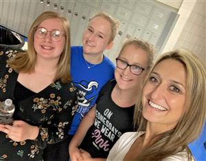 Ms. Baker & STUCO girls 